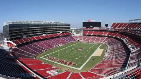 拉什福德力争打破鲁尼进球记录，滕哈格加盟助力球队命运转折